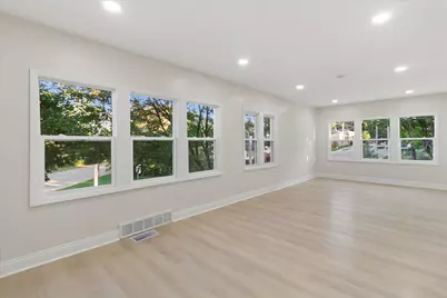 6800  Auburn Ave #6802, Wauwatosa, WI 53213 - Photo 9