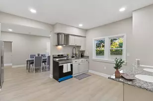 6800 Auburn Ave, Wauwatosa, WI 53213 - Photo 13