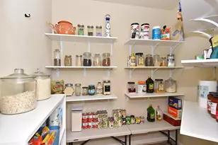 8619 S Deerwood Ln, Franklin, WI 53132 - Photo 17