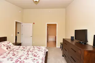 8619 S Deerwood Ln, Franklin, WI 53132 - Photo 25