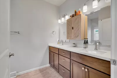 N62W21656  Augusta Pkwy, Menomonee Falls, WI 53051 - Photo 15