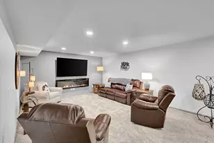 N62W21656 Augusta Pkwy, Menomonee Falls, WI 53051 - Photo 21