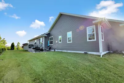 N62W21656  Augusta Pkwy, Menomonee Falls, WI 53051 - Photo 33