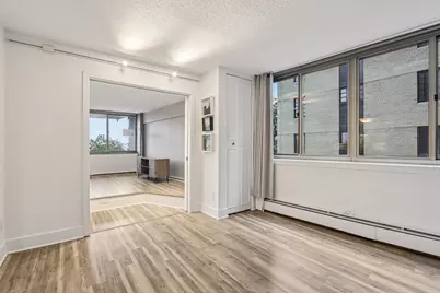 1919 N Summit Ave #1D, Milwaukee, WI 53202 - Photo 17