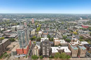 1919 N Summit Ave, Milwaukee, WI 53202 - Photo 23