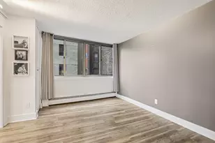 1919 N Summit Ave, Milwaukee, WI 53202 - Photo 13