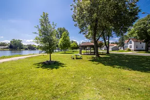 612 Elm St, Watertown, WI 53098 - Photo 39