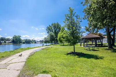 612  Elm St, Watertown, WI 53098 - Photo 5