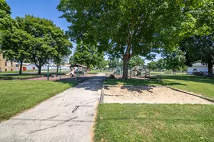612 Elm St, Watertown, WI 53098 - Photo 41