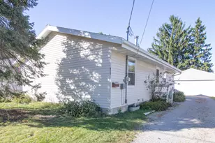 612 Elm St, Watertown, WI 53098 - Photo 7