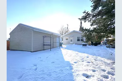 612  Elm St, Watertown, WI 53098 - Photo 1