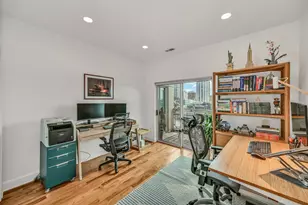 1550 E Royall Pl, Milwaukee, WI 53202 - Photo 33