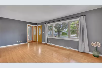 521  Prospect Ave, Sheboygan Falls, WI 53085 - Photo 3