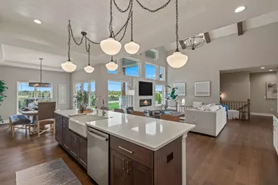 4725  Westridge Dr, Brookfield, WI 53045 - Photo 9