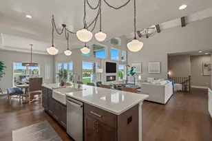 4725 Westridge Dr, Brookfield, WI 53045 - Photo 9