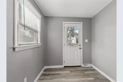 606 S 94th Pl, Milwaukee, WI 53214 - Photo 5