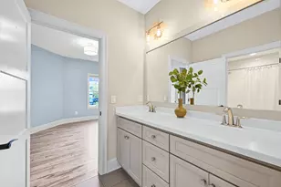 W248N2151 Kettle Cove Ct, Pewaukee, WI 53072 - Photo 23