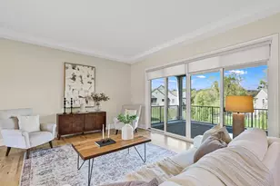 W248N2151 Kettle Cove Ct, Pewaukee, WI 53072 - Photo 7