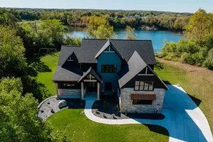 13145 Kittridge Ct, Brookfield, WI 53005 - Photo 3