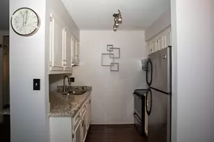 3965 S 84th St, Greenfield, WI 53228 - Photo 7