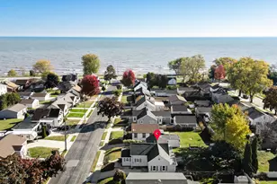 835 Summit St, Manitowoc, WI 54220 - Photo 29