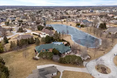 7767 S Cambridge Ct, Franklin, WI 53132 - Photo 5