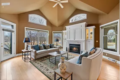 7767 S Cambridge Ct, Franklin, WI 53132 - Photo 13