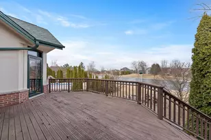 7767 S Cambridge Ct, Franklin, WI 53132 - Photo 11