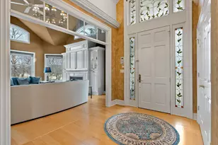 7767 S Cambridge Ct, Franklin, WI 53132 - Photo 3