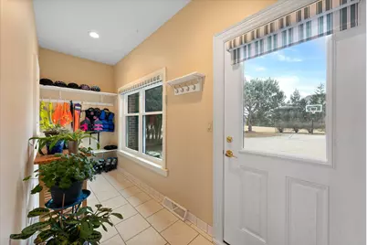 7767 S Cambridge Ct, Franklin, WI 53132 - Photo 39