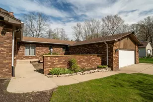 9 Sandalwood Ct, Racine, WI 53402 - Photo 3