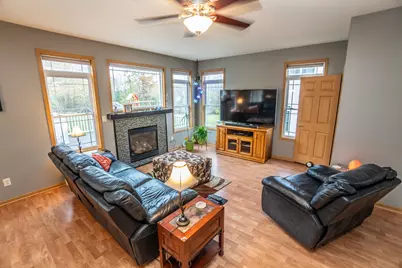 231  Nordic Ln, Slinger, WI 53086 - Photo 9