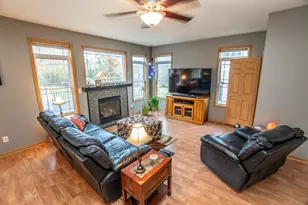 231 Nordic Ln, Slinger, WI 53086 - Photo 9