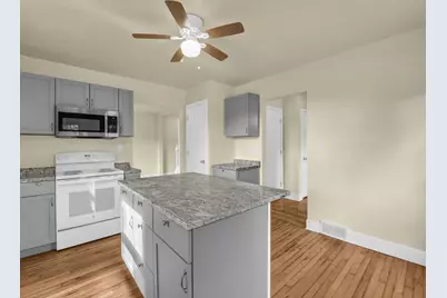 W4015  Black Point Rd, Lake Geneva, WI 53147 - Photo 3