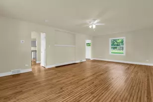 W4015 Black Point Rd, Lake Geneva, WI 53147 - Photo 9