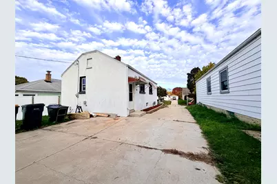 2017 S 97th St, West Allis, WI 53227 - Photo 23