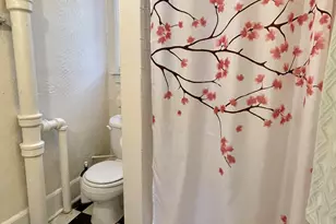 2437 N Weil St, Milwaukee, WI 53212 - Photo 19