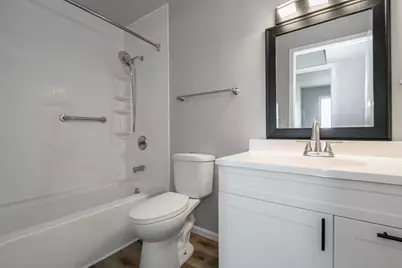 1891  Parknoll Ln, Port Washington, WI 53074 - Photo 17