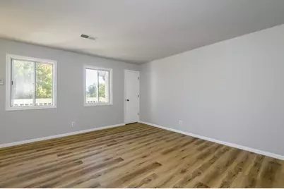 1891  Parknoll Ln, Port Washington, WI 53074 - Photo 13