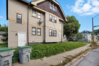 2701 N 39th St #2703, Milwaukee, WI 53210 - Photo 13