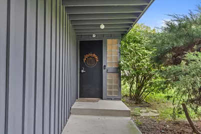 6465 N Santa Monica Blvd, Fox Point, WI 53217 - Photo 7