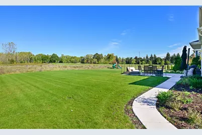 7690 W Preserve Pkwy, Mequon, WI 53097 - Photo 45