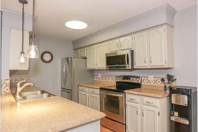 N49W36150  Nottingham Ln #12, Oconomowoc, WI 53066 - Photo 9