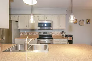 N49W36150 Nottingham Ln, Oconomowoc, WI 53066 - Photo 11