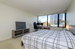 929 N Astor St, Milwaukee, WI 53202 - Photo 19