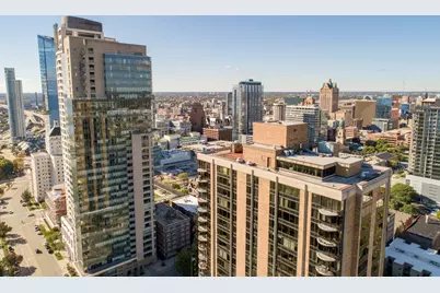 929 N Astor St #807, Milwaukee, WI 53202 - Photo 53