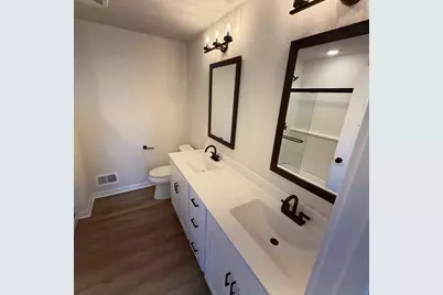 N101W17188  Tanglewood Dr, Germantown, WI 53022 - Photo 11