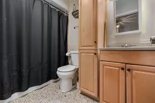 4434 N Oakland Ave, Shorewood, WI 53211 - Photo 15