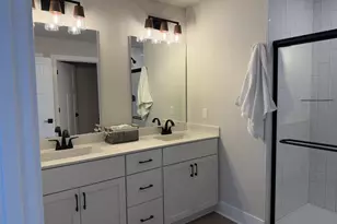 N50W19615 Tamarind Wy, Menomonee Falls, WI 53051 - Photo 9