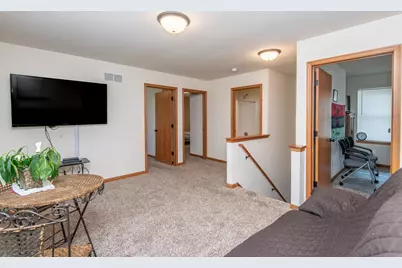 2301 W Garfield Ave, Milwaukee, WI 53205 - Photo 11